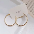 Aros dorados grandes clásicos con postes de plata 925 en una tarjeta de exhibición - 4cm / Dorado