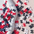 Nahaufnahme der roten, schwarzen und weißen 3D-Schleifen aus Harz für Nail Art Design - 1.1cmx0.8cm / Farbmischung (Rot/Schwarz/Weiß)