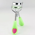 Groene wimperkruller met kam en roze hart voor een nauwkeurige krul van wimpers - Groen Handvat Rozemarijn Rood Hart (Met Kam)