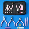 8-delige roze sieraden gereedschapsset met tangen en tas op blauwe achtergrond - QF3-Helemaal roze-8-delige set (met tas)