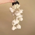 Elegant white floral drop earrings with pearls and golden chain for a sweet spring look - 23# Silver Earring Post - White
