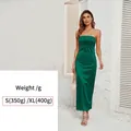 Elegante abito lungo a fascia in raso verde smeraldo con silhouette slim e schiena scoperta - S / Verde Militare