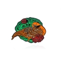 Künstlerische Emaille Fasan Brosche mit grünen Blättern und Marienkäfer auf weißem Grund - Cc2208