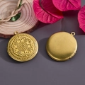 Pendentif médaillon rond en laiton vintage avec motif floral gravé et dos lisse - N°12 Médaillon Rond à Ornement Vintage (32.5*36mm)