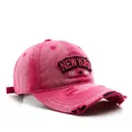 Vintage Baseballkappe in Rosarot, gewaschen mit Löchern und New York Stickerei - Rosenrot