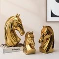 Juego de tres estatuas modernas de cabeza de caballo doradas en diferentes tamaños - Juego de 3 Cabezas de Caballo Doradas
