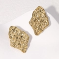 Poliertes Gold Edelstahl-Ohrringe mit Wellenstruktur auf weißem Stein-Sockel - Gold