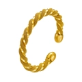 Elegante gouden C-vormige spiraal armband met gevlochten gaas en gepolijste ronde uiteinden - Gouden Stijl (R406)