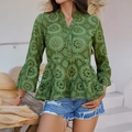 Blouse en dentelle verte à col en V avec ourlet à volants et manches cloche style bohème - S / Vert Militaire