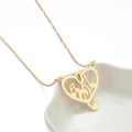 Collar de corazón dorado con colgante de nota musical en plato blanco, diseño elegante - Nota Musical de Corazón / 895 Dorado