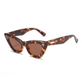 Fashion cat eye sunglasses featuring leopard tortoise frames with brown tinted lenses - Leopard Frame / Tea Lens