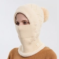 Cappuccio in maglia crema con sciarpa integrata, bottoni decorativi e pompon di peluche - Beige