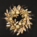 Goldener Weihnachtskranz mit Kugeln und Lichtern vor schwarzem Hintergrund für die Haustür - Goldkugel Blatt Rebenkranz (ohne Licht)