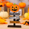 Halloween Holzschild mit Kürbiskopf und Wegweisern mit schaurigen Sprüchen für die Deko - Kürbis-Muster