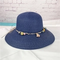 Dettaglio del cappello di paglia blu navy con perle multicolori e nappa decorativa - M（56-58cm） / Blu Notte