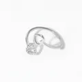 Bague ouverte double cœur argentée avec un cœur poli et un cœur serti de cristaux - Argent (B552)