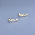 Pendientes minimalistas de plata s925 con tres estrellas doradas en forma de arco - Tres Estrellas / Dorado