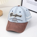 Berretto da baseball in denim vintage con visiera scamosciata marrone e ricamo New York - Azzurro