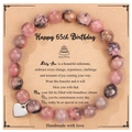 Bracelet en pierre naturelle rose et noire avec breloque cœur sur carte de 65e anniversaire - Bracelet en Pierre Rhodonite + Carte Joyeux 65ème