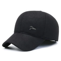 Klassische schwarze Winter-Baseballkappe mit Metall-Logo und dickem Wollgewebe - Verstellbar / Schwarz