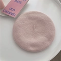 Minimalist wool beret in soft pink color for women with a vintage British style finish - M(56-58cm) / Pink White