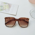 Fashionable oversized tortoise sunglasses with gold chain trim and brown gradient lenses - Leopard / Brown