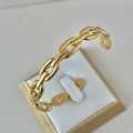 18K gold plated stainless steel chain bracelet featuring a vintage Triomphe logo plaque - Chain Design Open Bangle Gold