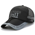Cappellino da sole da uomo in mesh traspirante con stampa Runner e coulisse sport - Regolabile / Nero