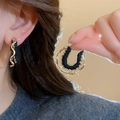 Boucles d'oreilles créoles C en or et noir avec motif tissé et style vintage chic - Tissé en peluche noir doré (43#)