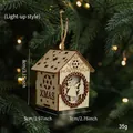 Casetta di Natale in legno da appendere con luci LED e motivi a stella XMAS - Cabina luce colorata A (Angelo)