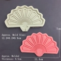 Silicone fan mold dimensions 12.2x8.2cm with thickness detail for fondant cake decor - Large Wave Fan Mold / Gray