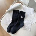 Mittelhohe schwarze Strickbaumwollsocken mit Katzen-Stickerei und Rippbündchen - Schwarz Bestickte Katze