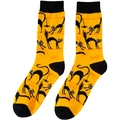 Detailoverzicht van oranje Halloween-sokken met gebreide patronen van zwarte kat en spin - A1718-Oranje Pompoen Zwarte Kat