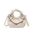 Elegante borsa a nuvola plissettata bianco off-white con manico annodato e catena decorativa - Bianco
