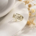 Eleganti orecchini a cerchio dorati con pendente a croce in zircone su piatto - Pezzo Singolo / Oro Caffè Chiaro (A909-5#)