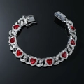 Dettaglio del bracciale a catena groumette argento con cuori rossi e strass lucidi - Argento (Diamante Rosso) - 8 pollici