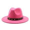 Cappello fedora rosa shocking con fascia in pelle nera e borchie dorate metalliche - M (56-58cm) / Rosa Rosso