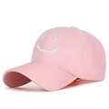Casquette de baseball rose avec smiley blanc brodé et visière courbée pour le sport - Réglable / Rose