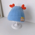 Gorro de punto azul cielo para bebé con corazones rojos y parche de Good Life - 6 Meses - 3 Años (33-52cm) / Azul Cielo (Corazón 3D)