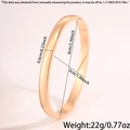 Vista detallada del brazalete chapado en oro de 18k con dimensiones 6x5cm y 0,6cm - 6mm / Oro rosa