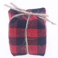 Pendentif boîte cadeau de Noël avec tissu à carreaux rouge et noir et nœud en jute - Rouge & Noir