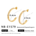 Pendientes de aro en C de acero dorado con cristales, 2,9 cm de diámetro y estilo resistente - Estilo de Circonita en Forma de C (NB-E1579) / Oro de 18K / Dorado