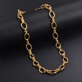 Collana a catena hip-hop in oro lucido con fibbie ovali su supporto in pelle nera - Lunghezza 45 cm / Oro