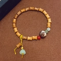 Vintage bone and agate bead bracelet featuring a green flower bud pendant and bamboo joints - Single Circle Bracelet (1017-1#)
