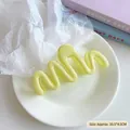 Large pale yellow wave hair claw clip 10.5cm for women minimalist matte hair accessory - Light Yellow