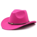 Détail du chapeau de cowboy rose avec bande en cuir tressé marron et boucle tête de taureau - M (56-58cm) / Rouge Rose