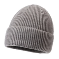 Bonnet classique en maille côtelée gris neutre pour la chaleur hivernale style épuré - Gris clair