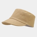 Zijaanzicht van een beige katoenen ruiterpet met een platte bovenkant en korte klep - Khaki