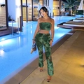 Zweiteiliges Damen-Sommerset mit Batik-Crop-Top und passender Hose in Grün und Braun - S / Grün