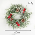 Künstlicher Weihnachtskranz mit roten Beeren, Zapfen und verschneiten grünen Zweigen - H1-13 Rote Beeren Tannenzapfen Kranz